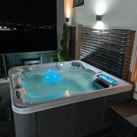 Gavas Jacuzzi & Panoramic View Cluj-Napoca
