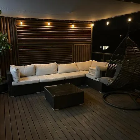 Gavas Jacuzzi & Panoramic View Apartment *
